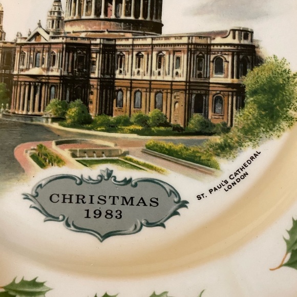 ST. PAUL’s CATHEDRAL, #4 Queen’s Ware Christmas Plate 1983. Wedgewood. C - Picture 5 of 5